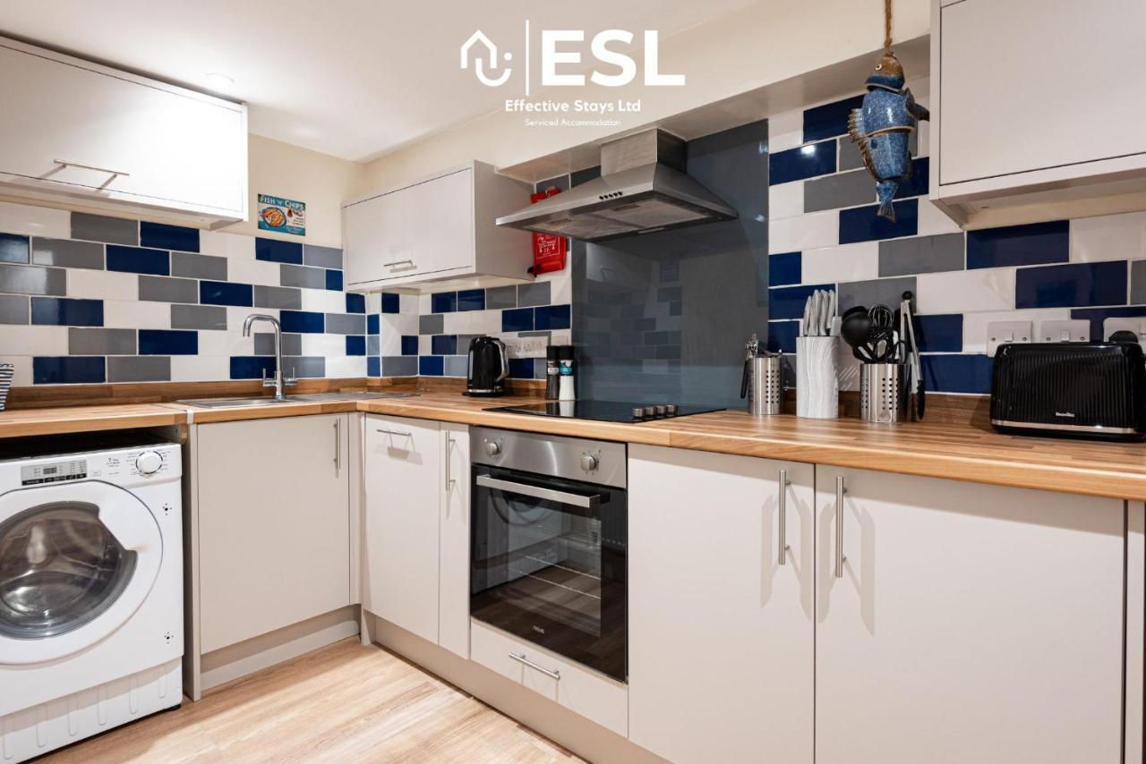 Beautiful En Suite 5 Bedroom Home With Sea Views 新码头 外观 照片