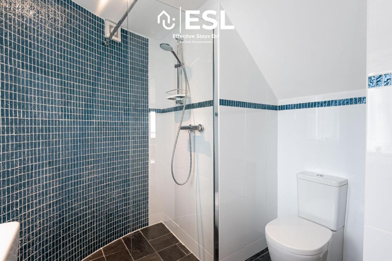 Beautiful En Suite 5 Bedroom Home With Sea Views 新码头 外观 照片
