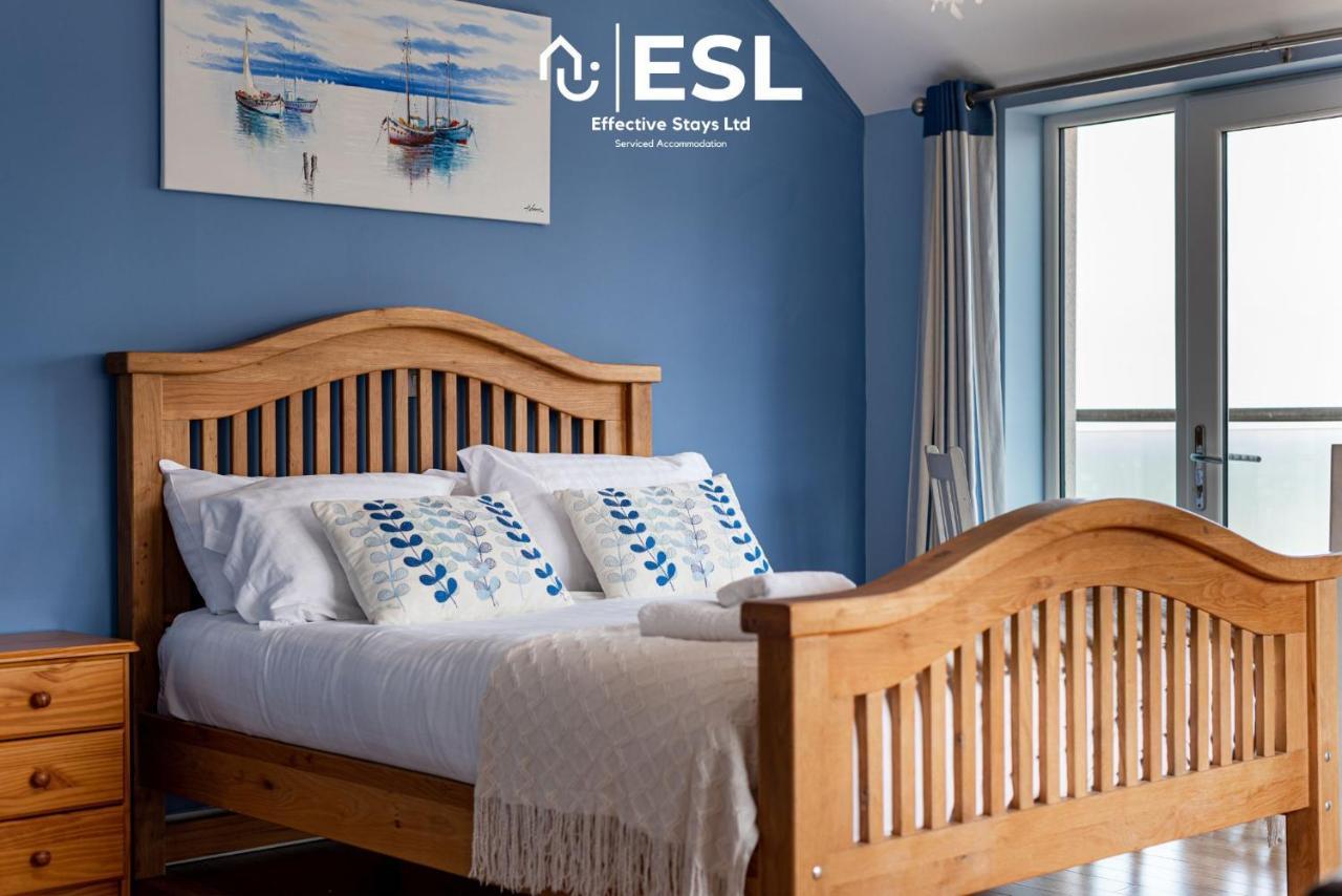 Beautiful En Suite 5 Bedroom Home With Sea Views 新码头 外观 照片